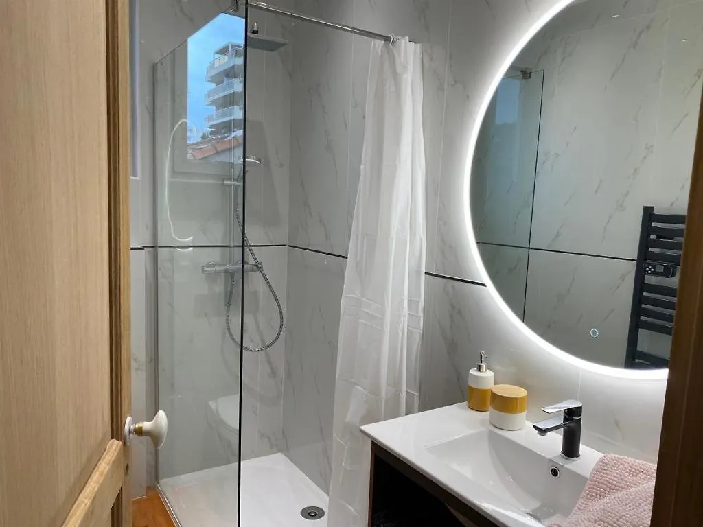 Magnifique Appartement Entierement Neuf Centre Ville Cannes Le Cannet 0*,